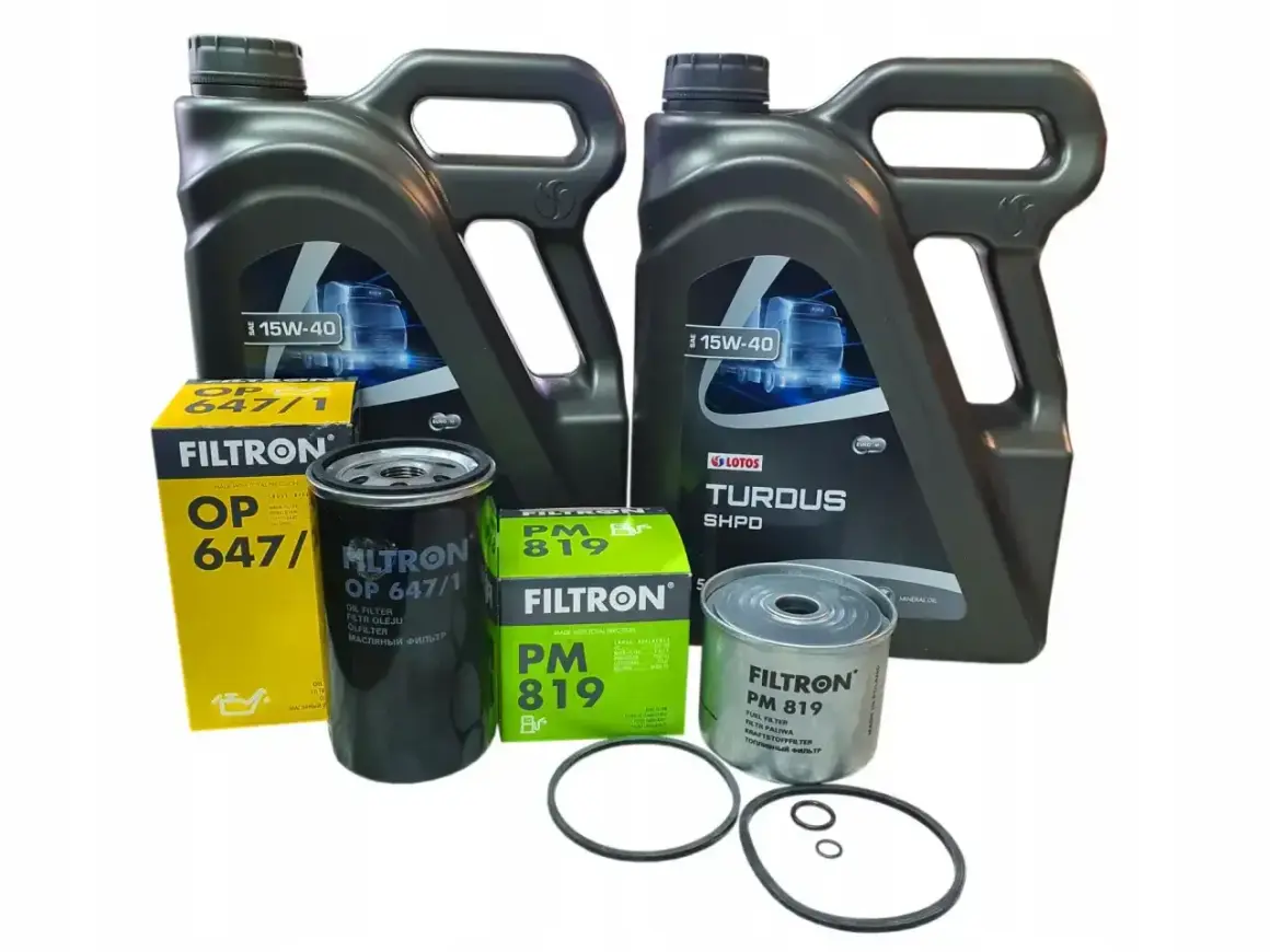 Zestaw filtrów i olej silnikowy 15W-40 Lotos Turdus SHPD. Idealny, by dowiedzieć się, jaki olej do C360.
